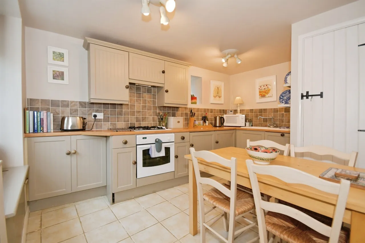Main Road, Wensley, DE4, photo 5