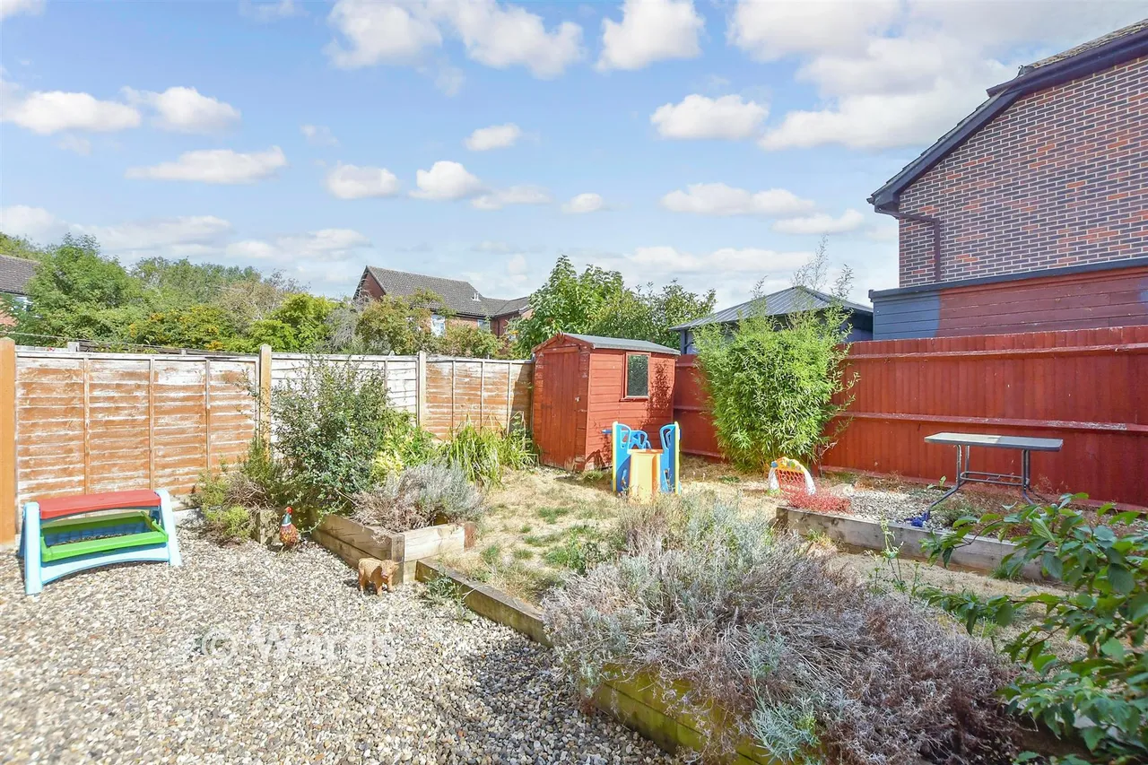 Gassons Road, Snodland, ME6, photo 2