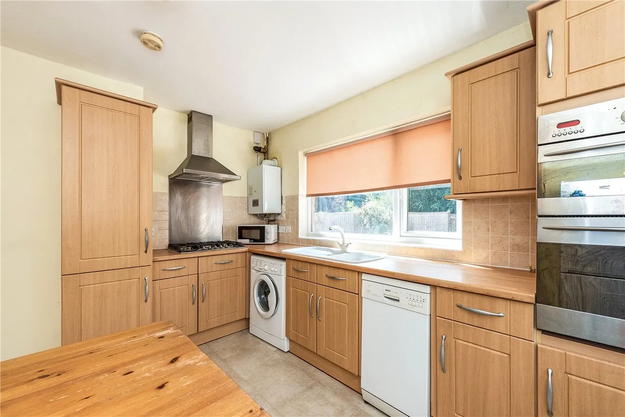 Gloucester Close, Petersfield, Hampshire, GU32, photo 7
