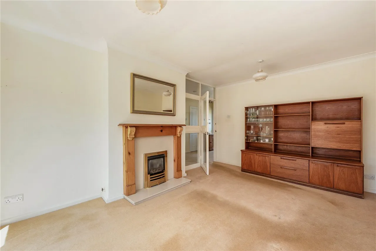 3 bed house for sale — Gloucester Close, Petersfield, Hampshire, GU32