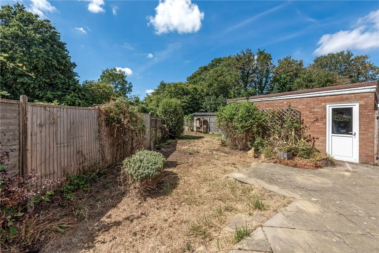 Gloucester Close, Petersfield, Hampshire, GU32, photo 5