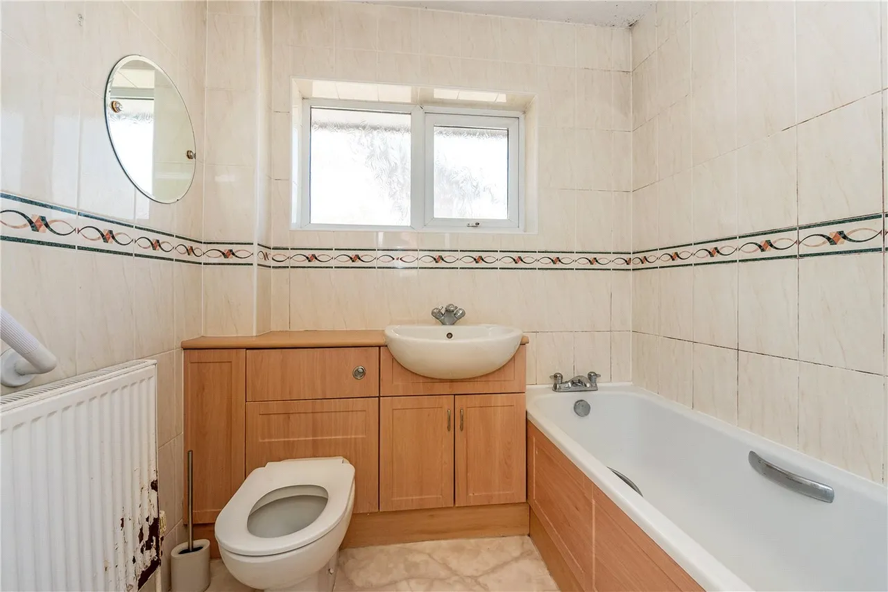 Gloucester Close, Petersfield, Hampshire, GU32, photo 10