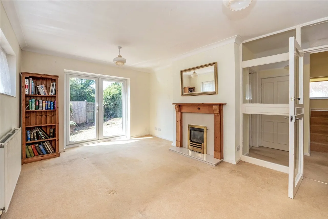 Gloucester Close, Petersfield, Hampshire, GU32, photo 9