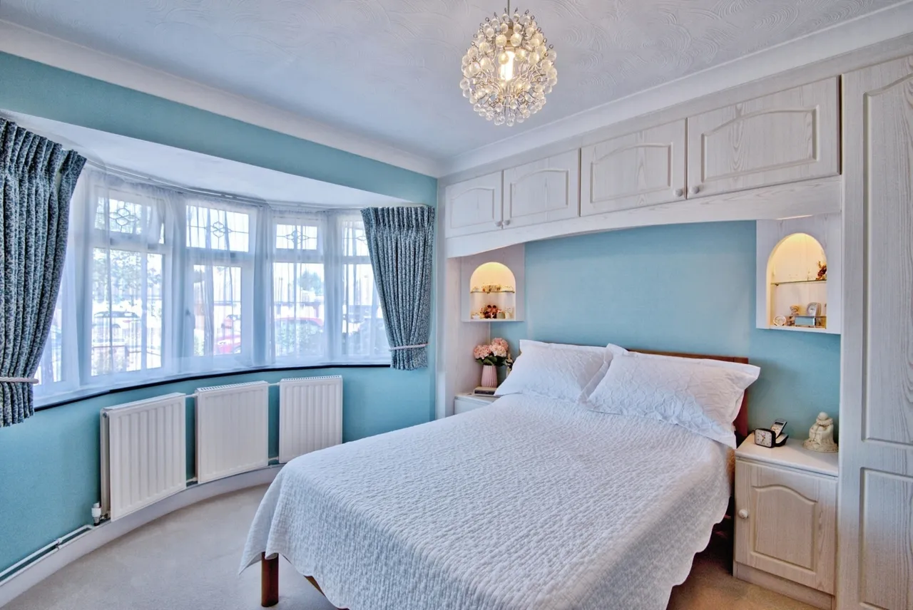 St. Augustines Avenue, Thorpe Bay, Essex, SS1, photo 8