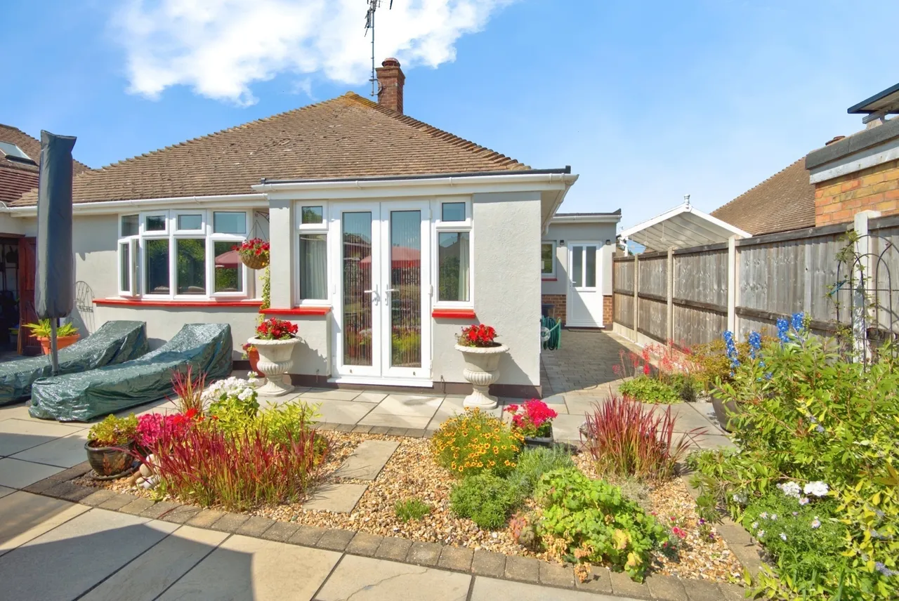 St. Augustines Avenue, Thorpe Bay, Essex, SS1, photo 16