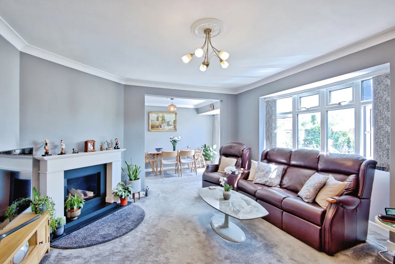 St. Augustines Avenue, Thorpe Bay, Essex, SS1, photo 2