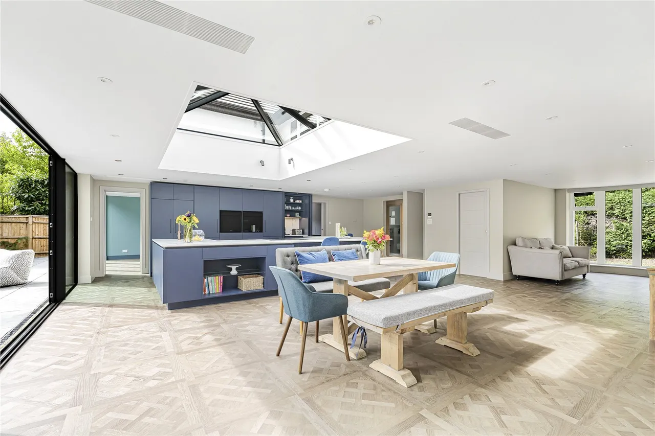 Kingswood Firs, Grayshott, GU26, photo 2