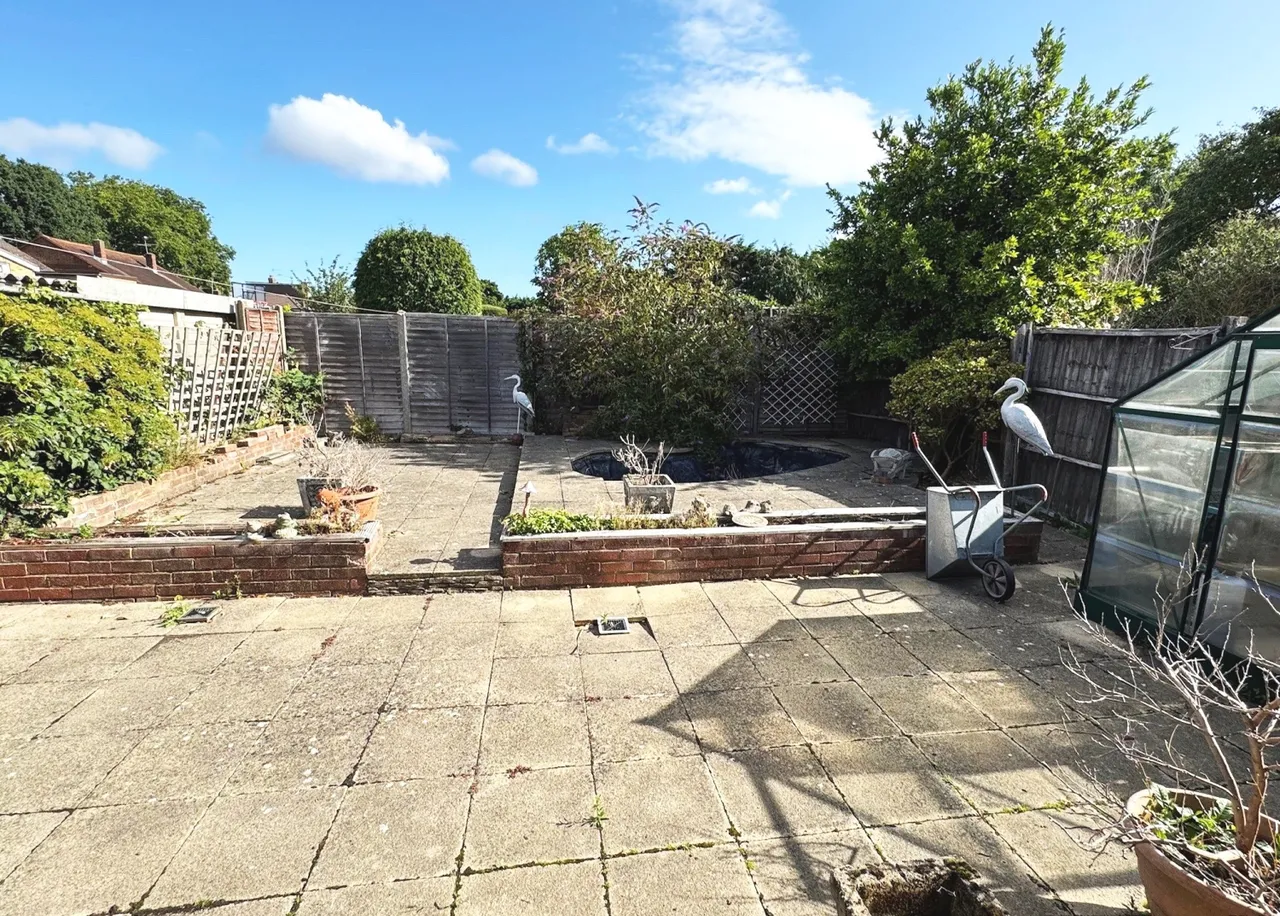 New Park Road, Surrey Ashford, TW15, photo 8