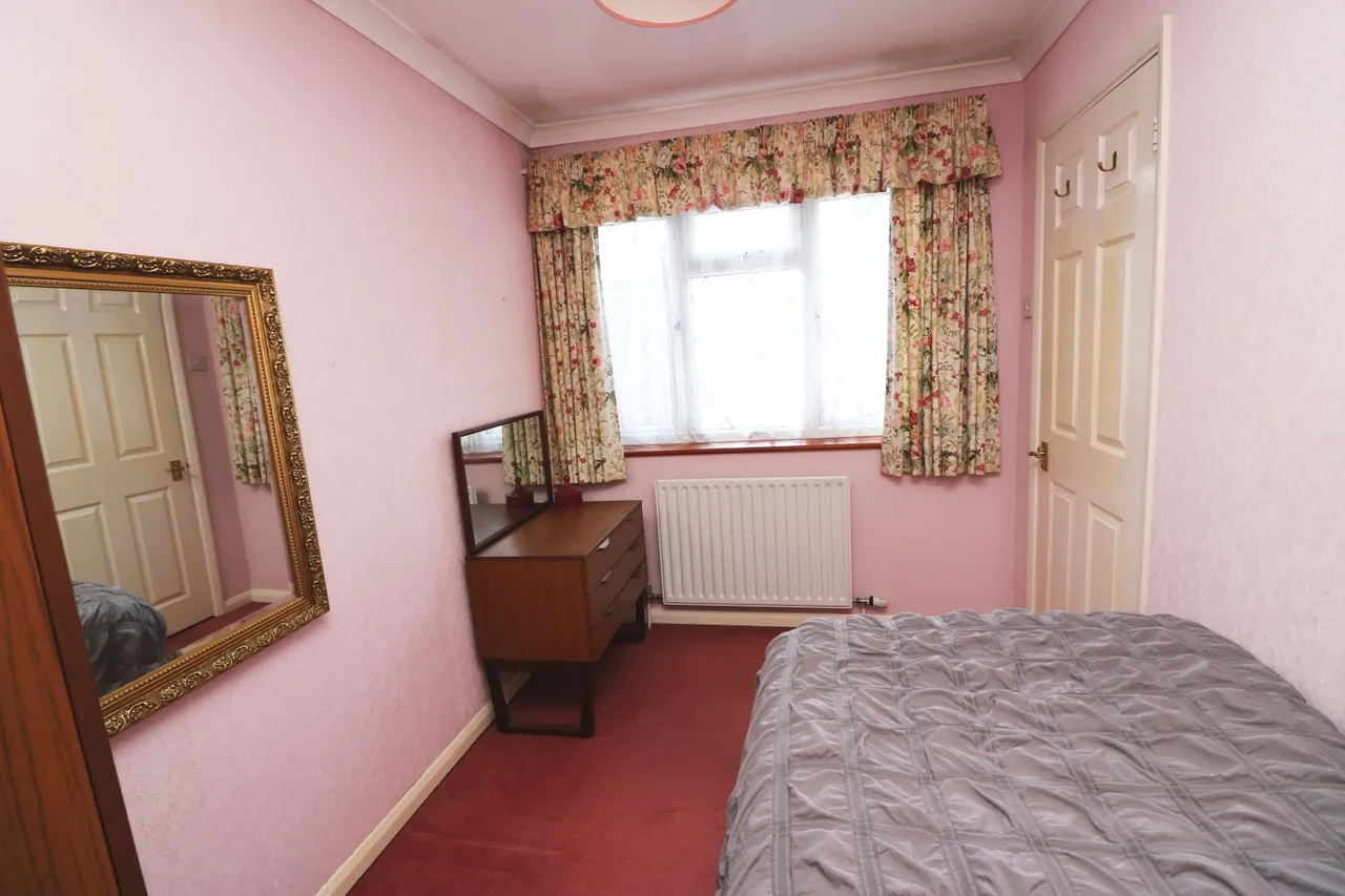 New Park Road, Surrey Ashford, TW15, photo 6