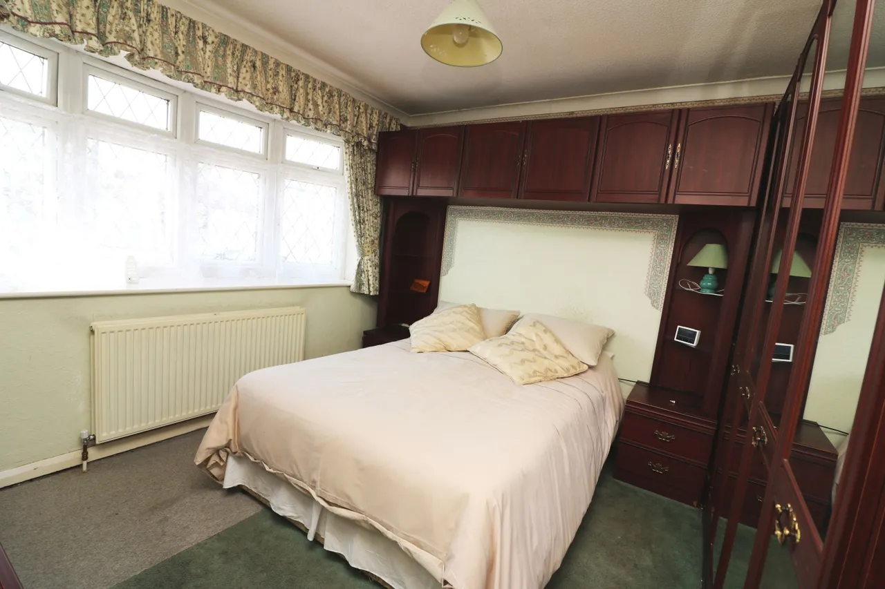 New Park Road, Surrey Ashford, TW15, photo 5