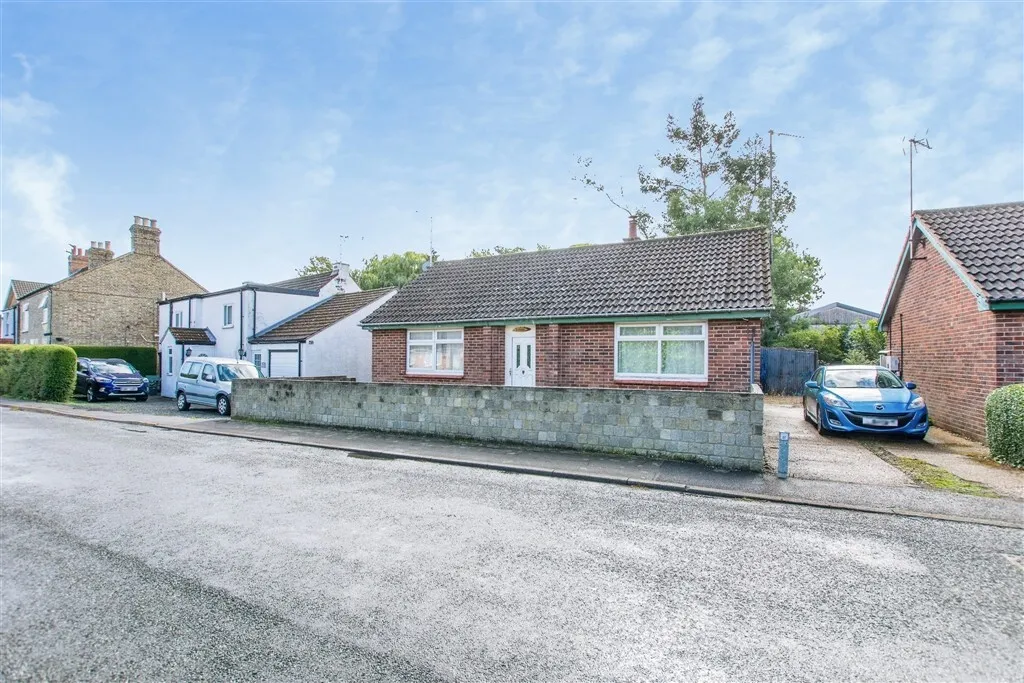 2 bed house for sale, Church Road, Wisbech St. Mary, PE13