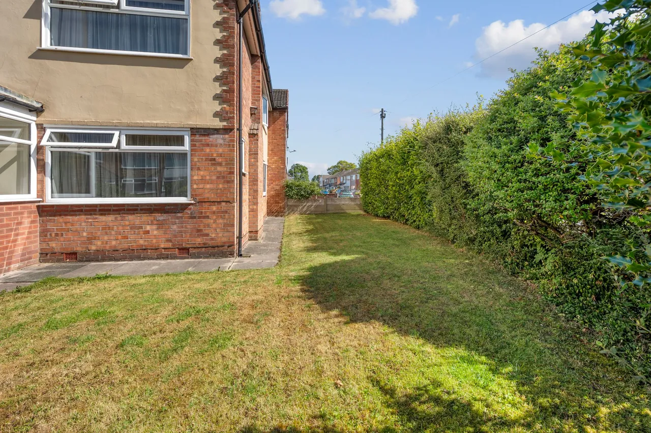 Mossdale Drive, Rainhill, Prescot, Prescot, L35 4NF, photo 37