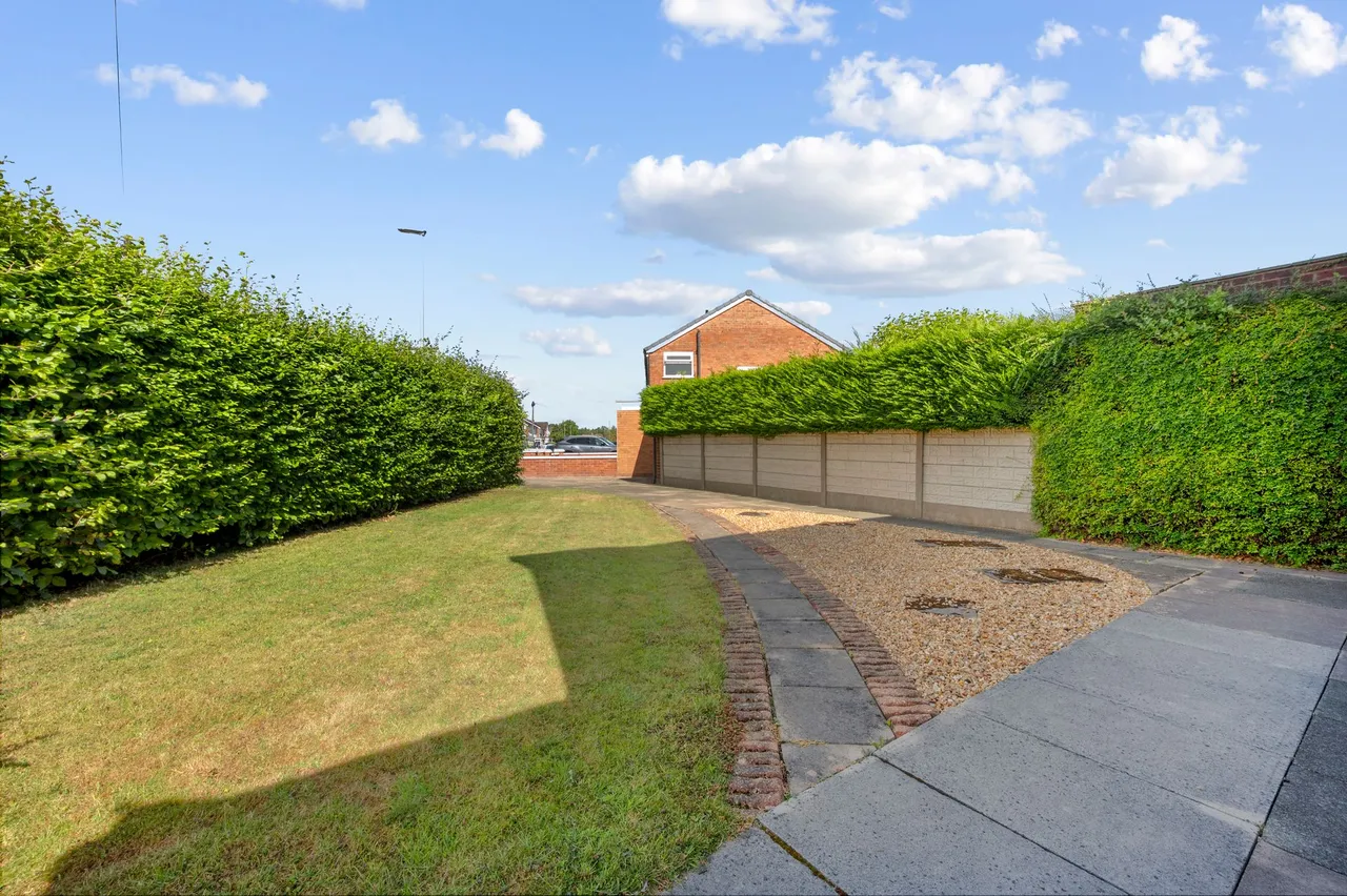 Mossdale Drive, Rainhill, Prescot, Prescot, L35 4NF, photo 35