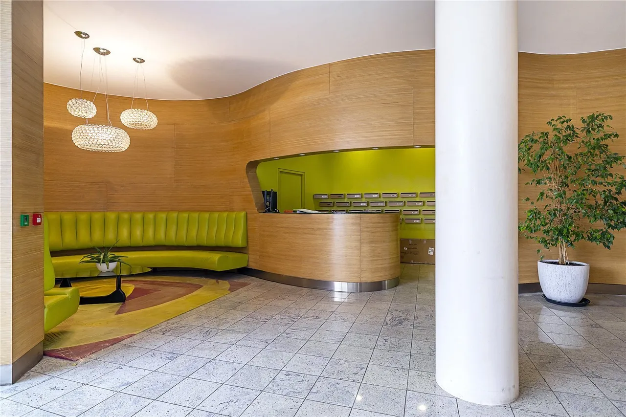 Fortune Green Road, London, NW6, photo 13