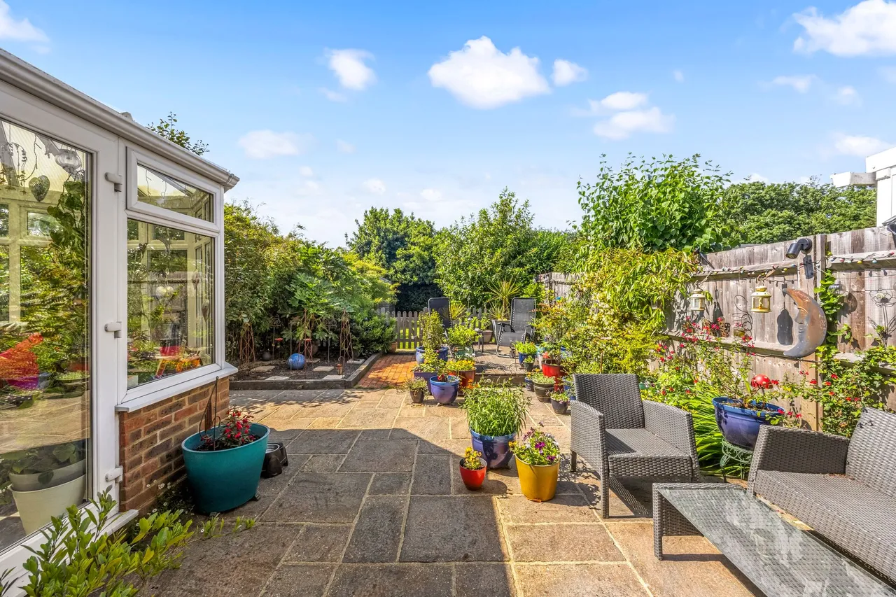 Ayshe Court Drive, Horsham, RH13, photo 16