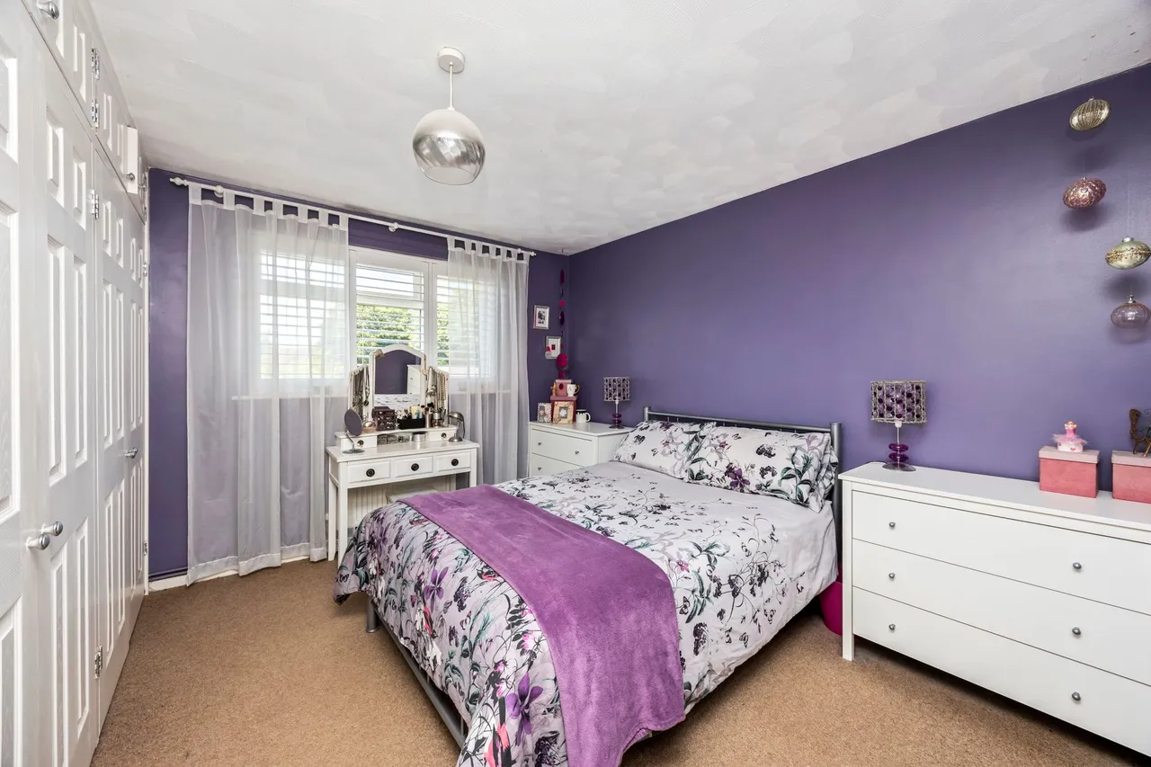 Ayshe Court Drive, Horsham, RH13, photo 9