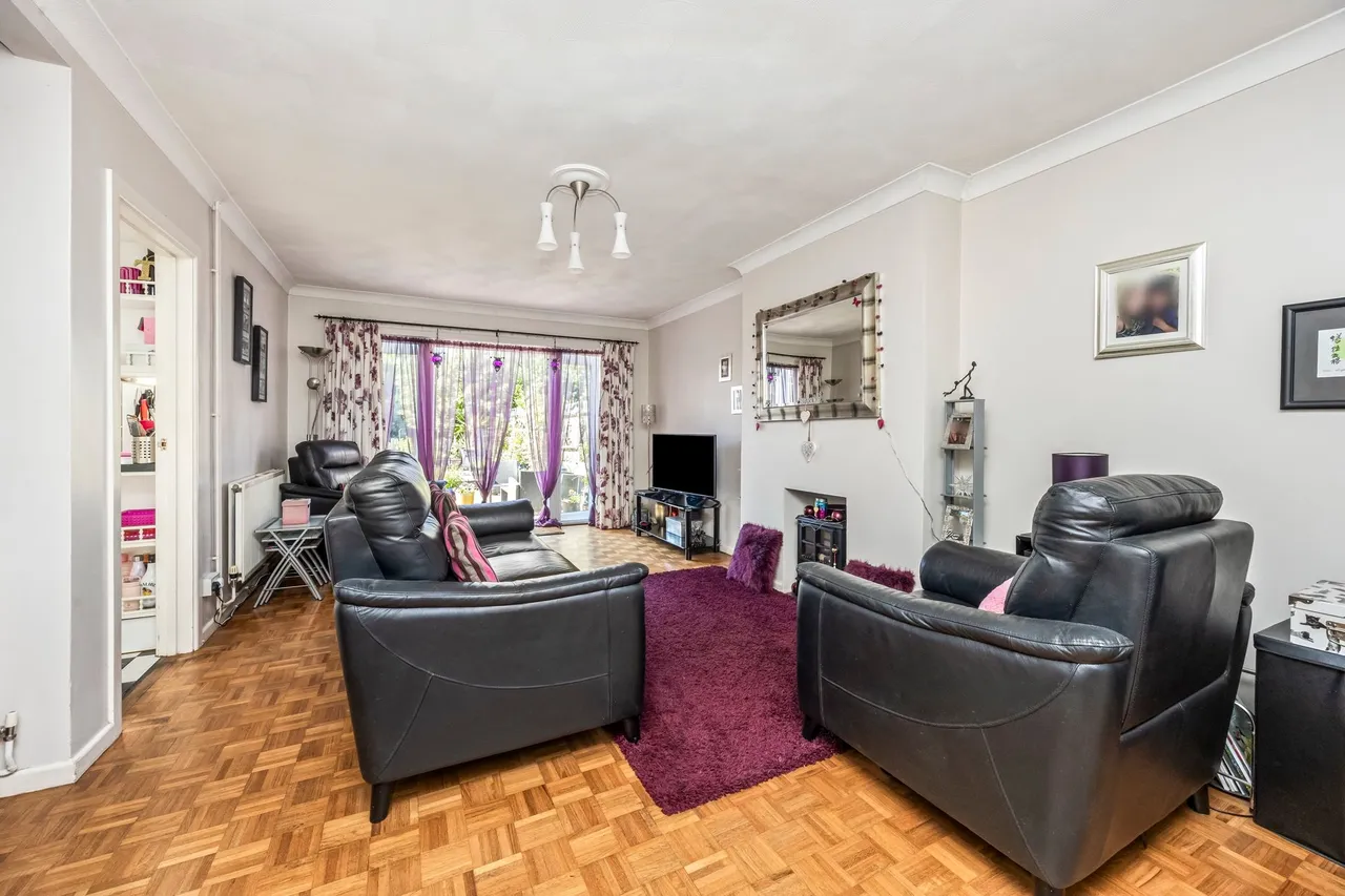 Ayshe Court Drive, Horsham, RH13, photo 6