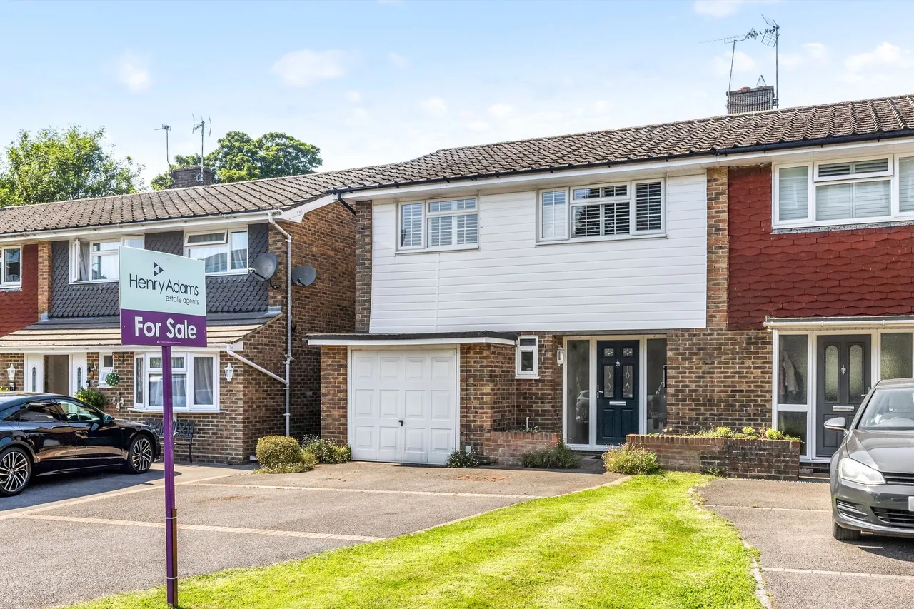 Ayshe Court Drive, Horsham, RH13, photo 17