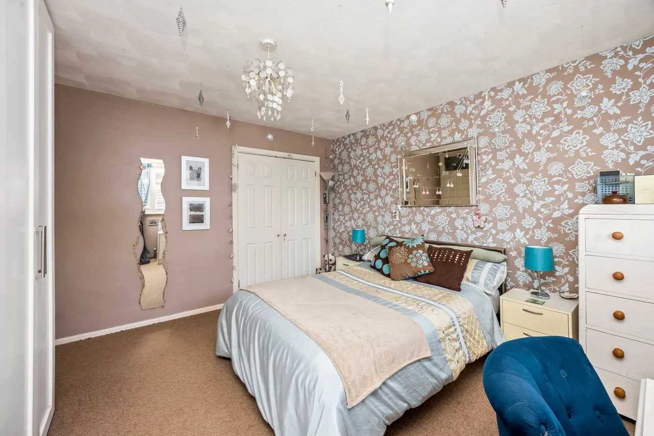 Ayshe Court Drive, Horsham, RH13, photo 12