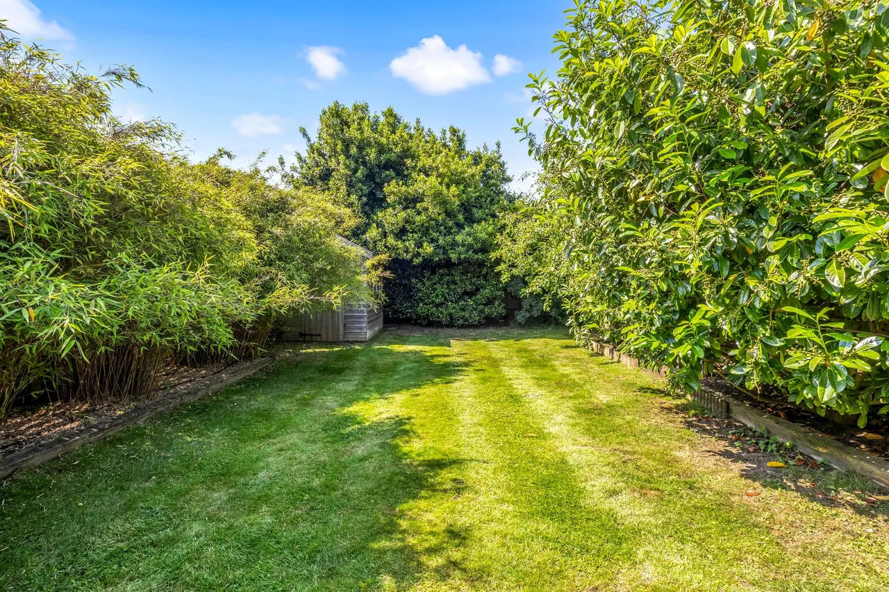 Ayshe Court Drive, Horsham, RH13, photo 21