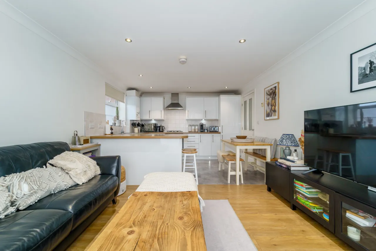 Christine Court, Ashford, photo 5