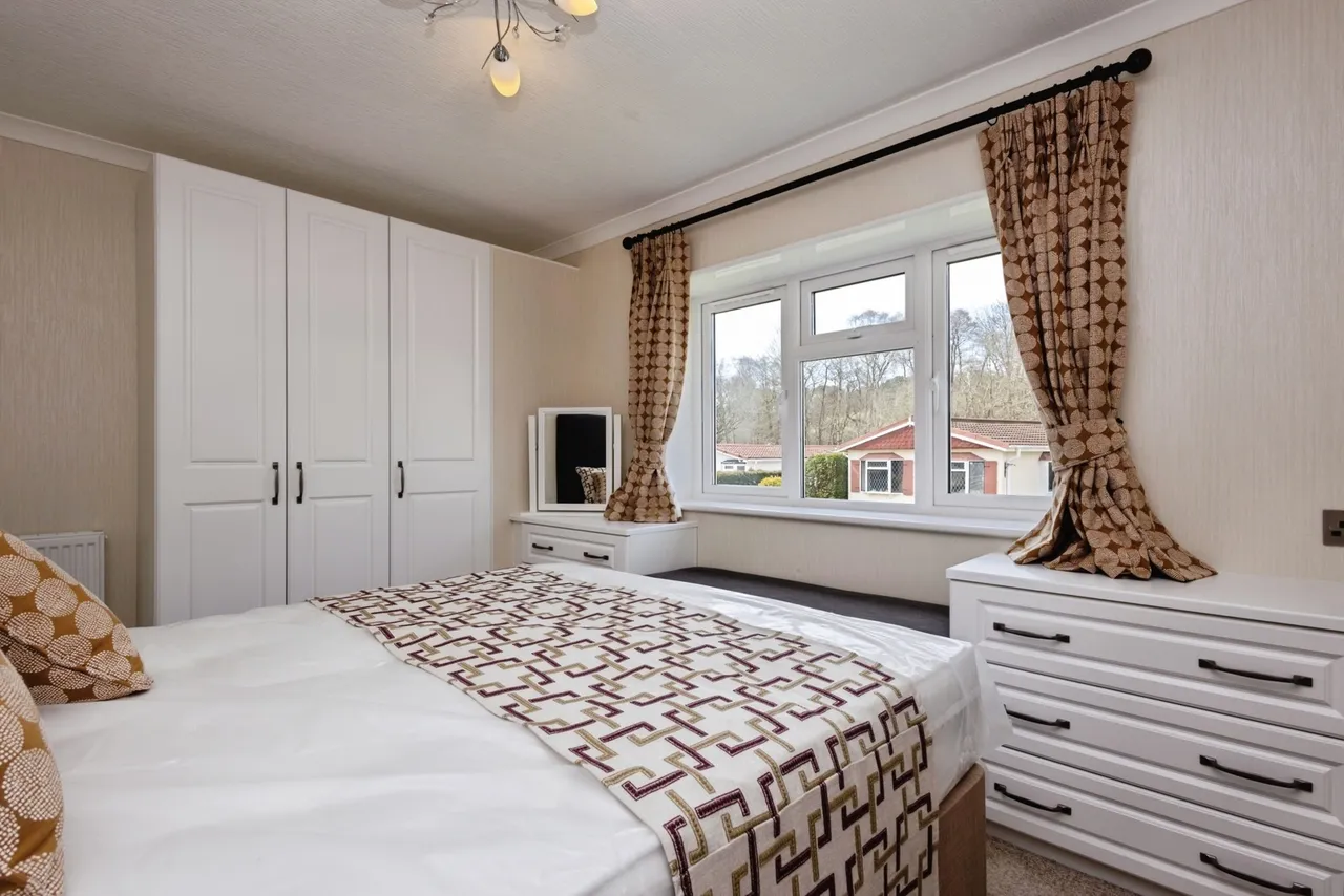 Portsmouth Road, Thursley, GU8, photo 14