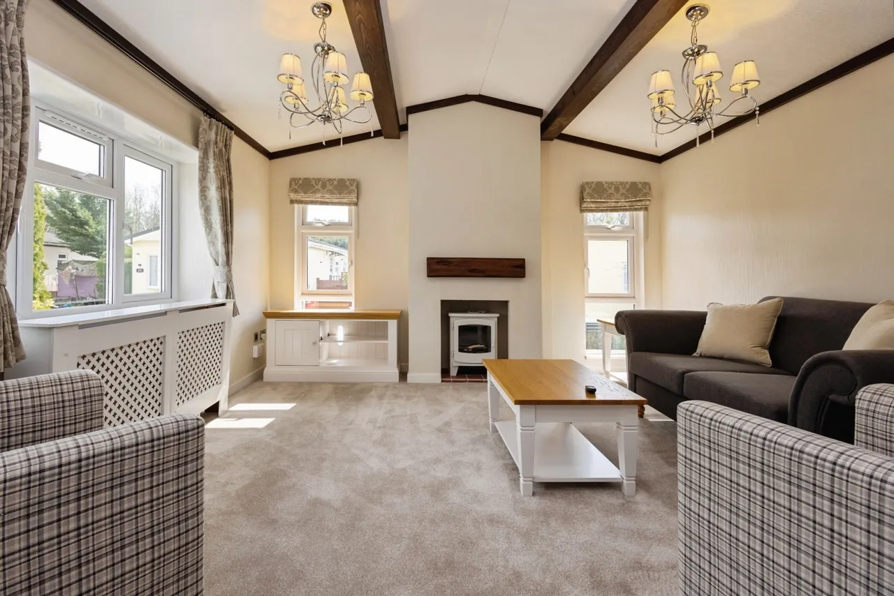 Portsmouth Road, Thursley, GU8, photo 17