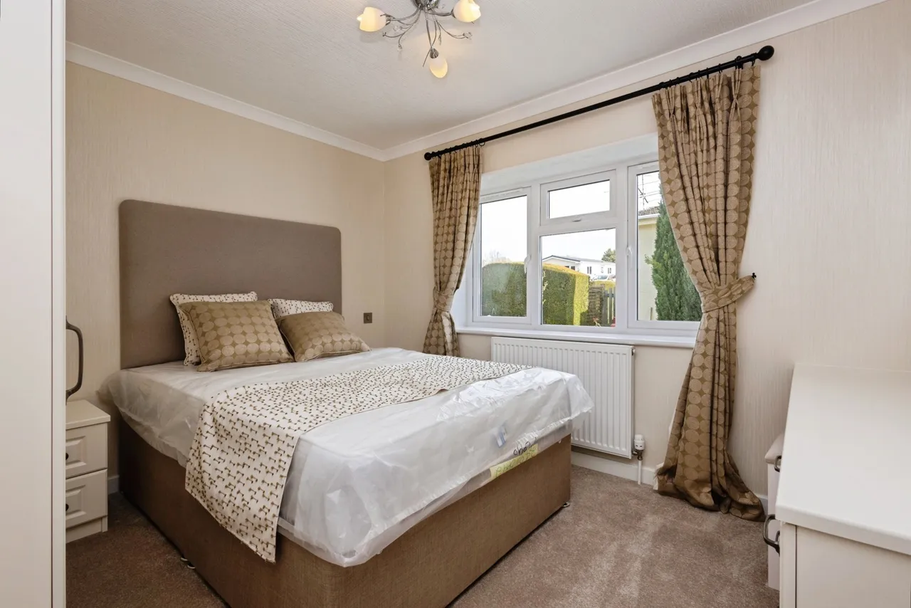 Portsmouth Road, Thursley, GU8, photo 7
