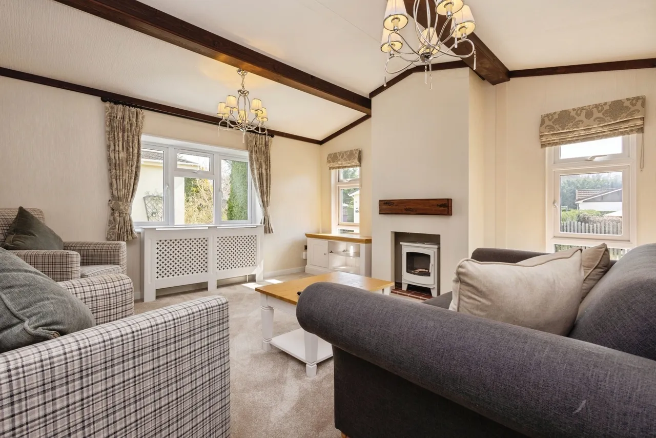 Portsmouth Road, Thursley, GU8, photo 15