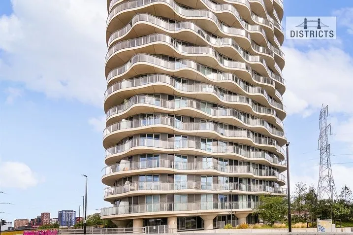 Tidal Basin Road, E16, photo 4