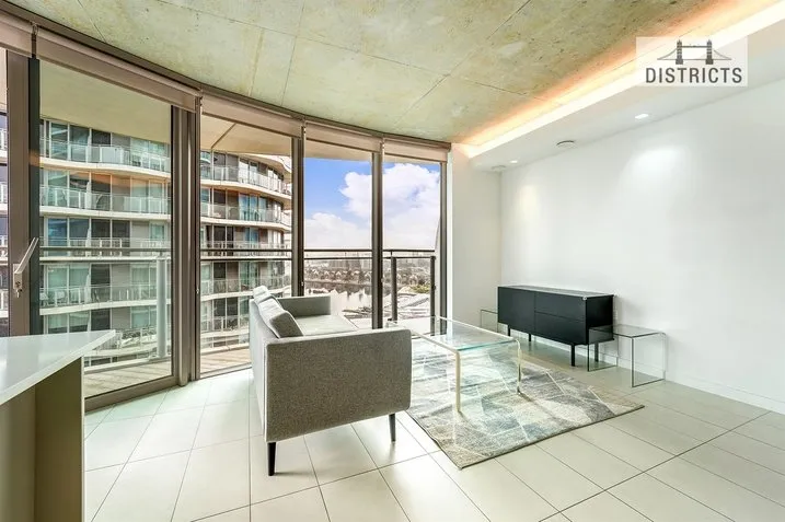 Tidal Basin Road, E16, photo 9