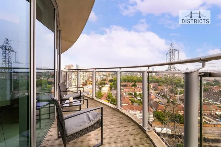 Tidal Basin Road, E16, photo 6