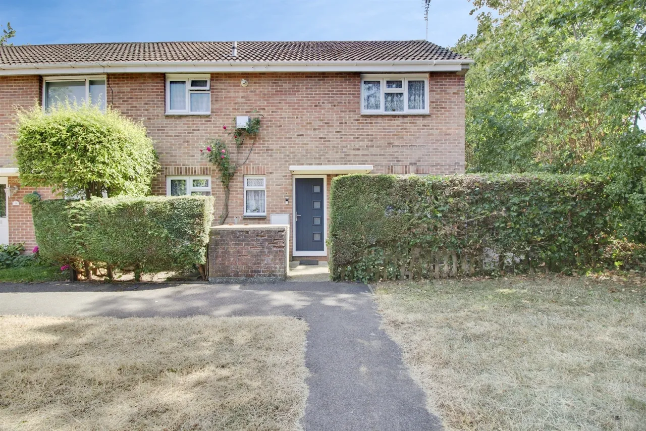 3 bed house for sale — Batford Close, Welwyn Garden City