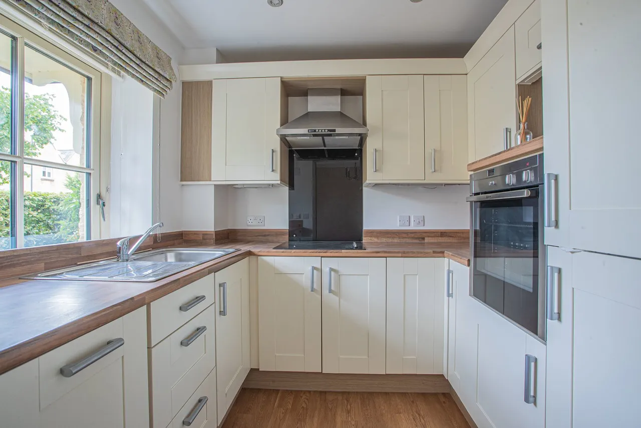 Mercer Way, Tetbury, photo 16