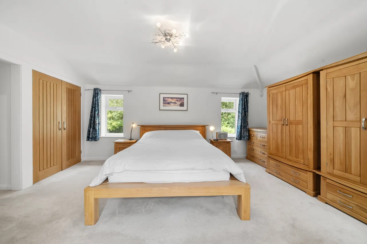 Blackdown Avenue, Pyrford, GU22, photo 3