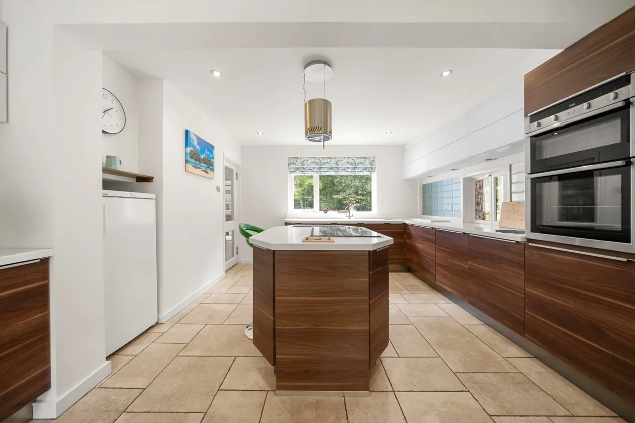 Blackdown Avenue, Pyrford, GU22, photo 10