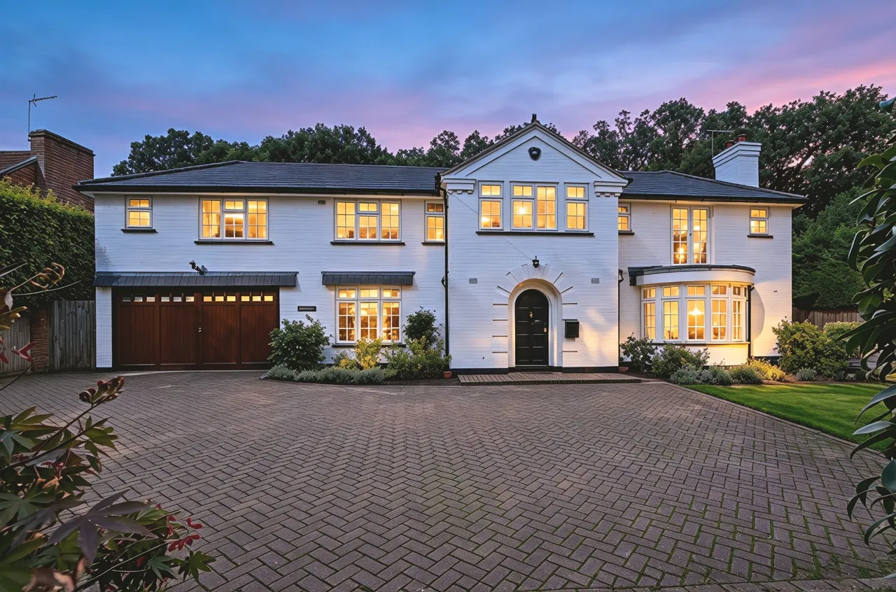 Blackdown Avenue, Pyrford, GU22, photo 25