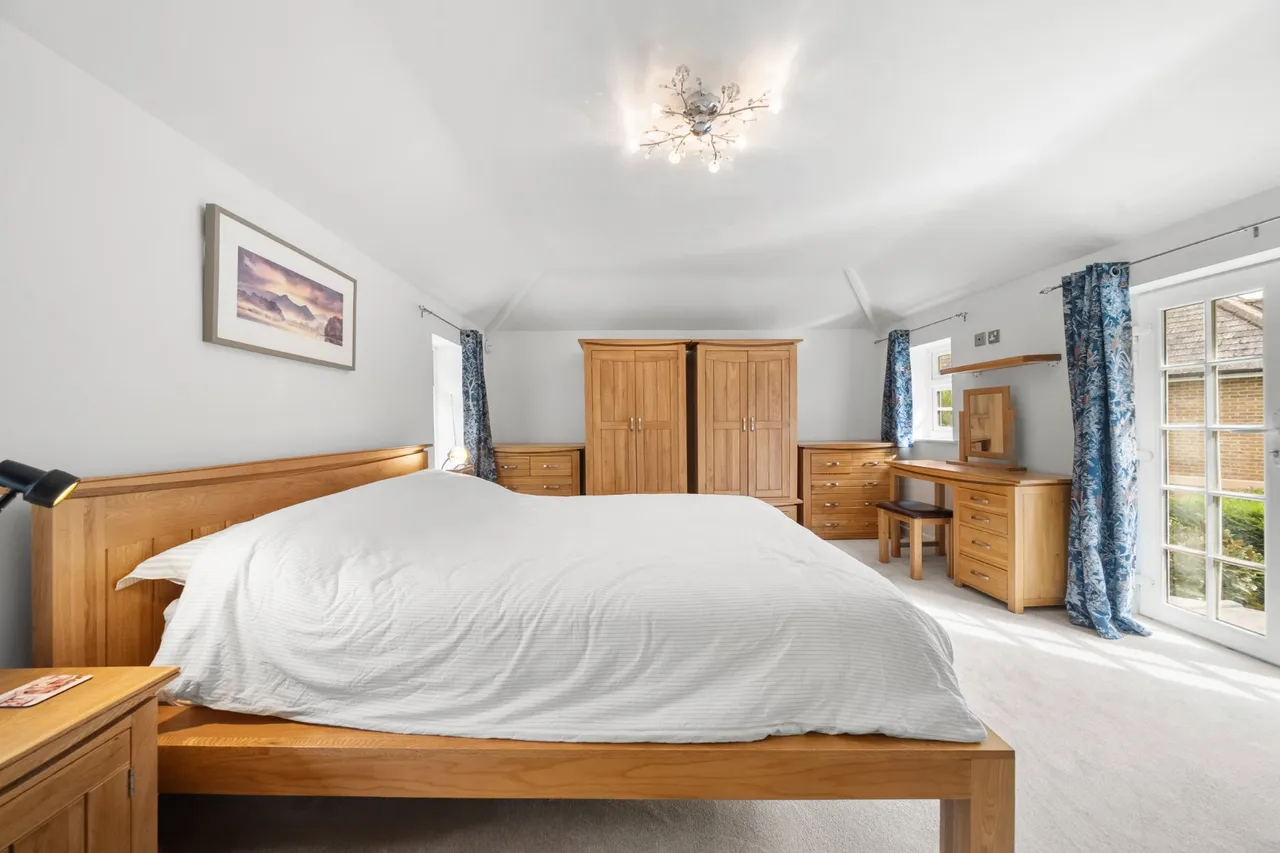 Blackdown Avenue, Pyrford, GU22, photo 15