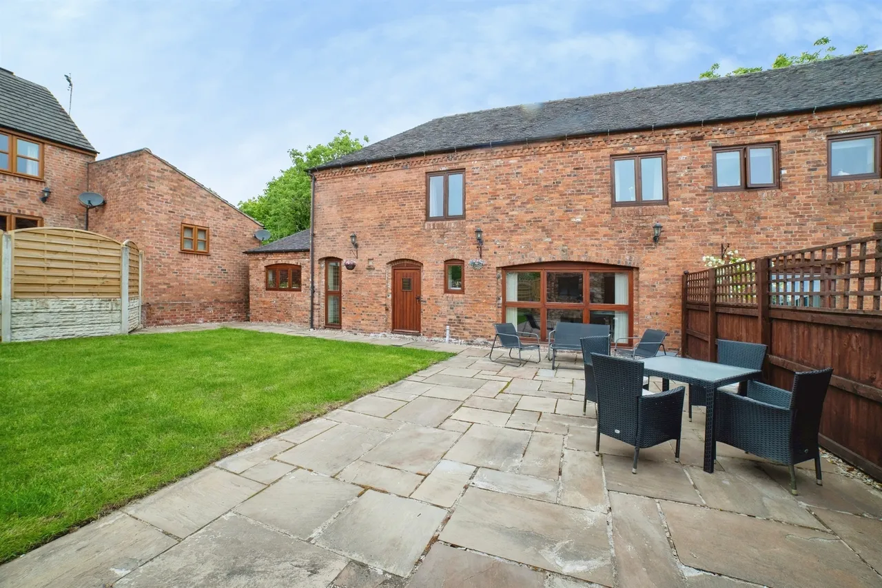 2 bed character property for sale, Batemans Yard, South Normanton, DE55