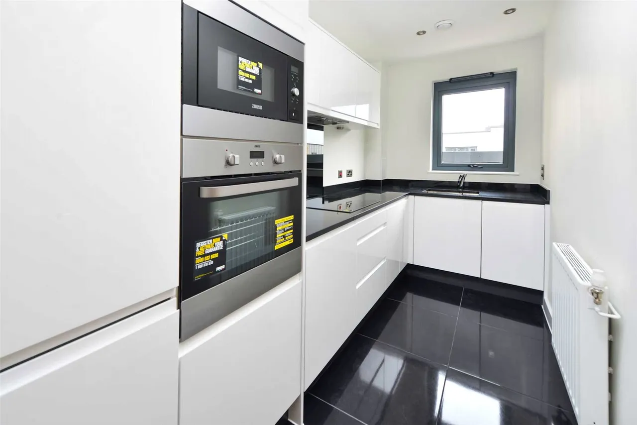 1 bed flat for sale, Green Lanes, Finsbury Park, N4
