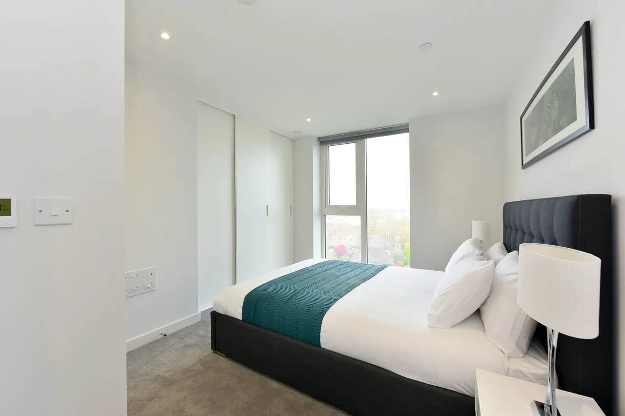 Flat 35, Skylark Point, 48 Newnton Close, London, photo 4