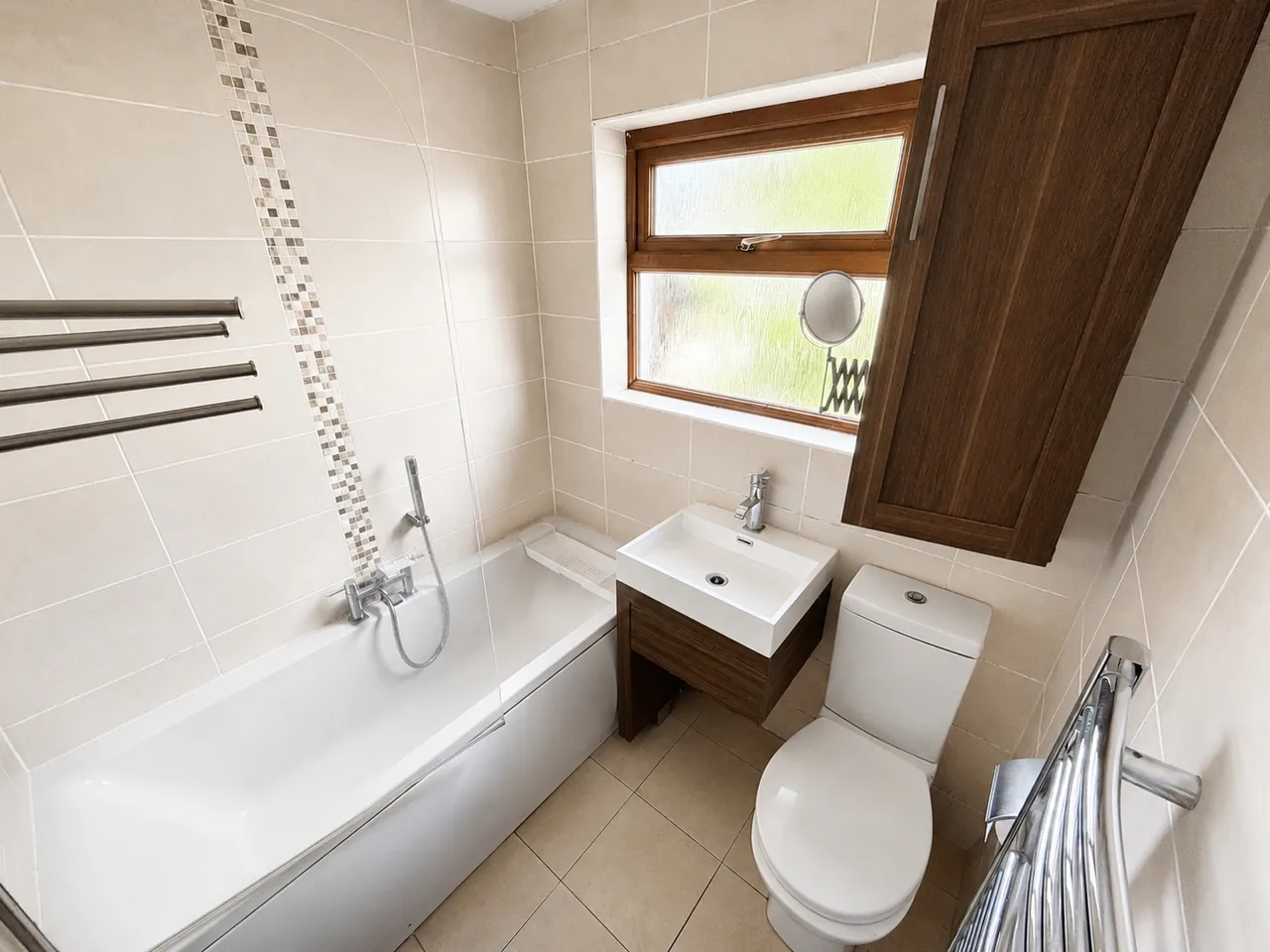 Larch Grove, Dunmurry, BT17, photo 9