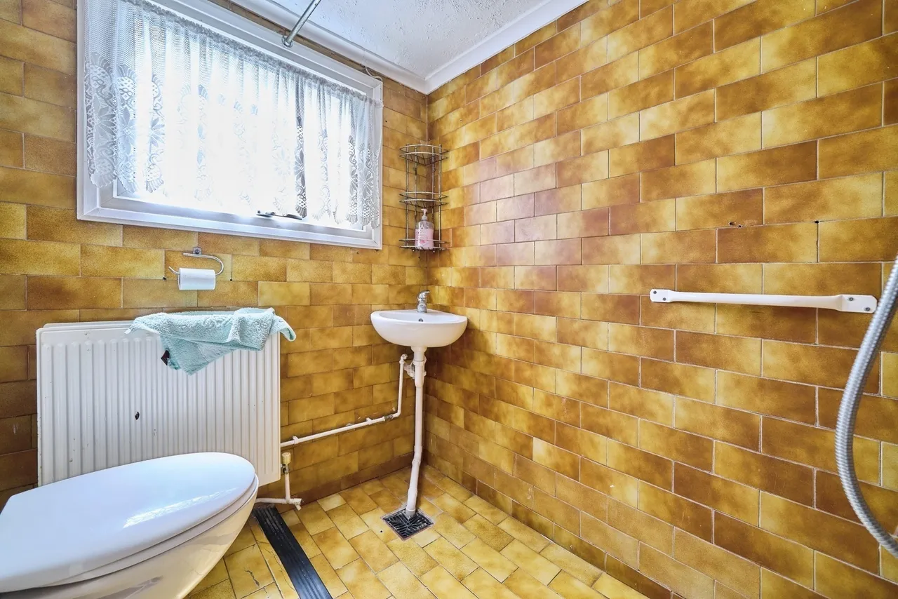 Selby Road, London, E13, photo 19