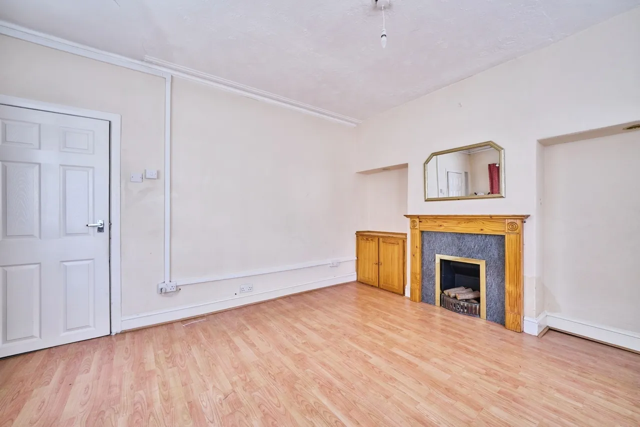 Selby Road, London, E13, photo 4