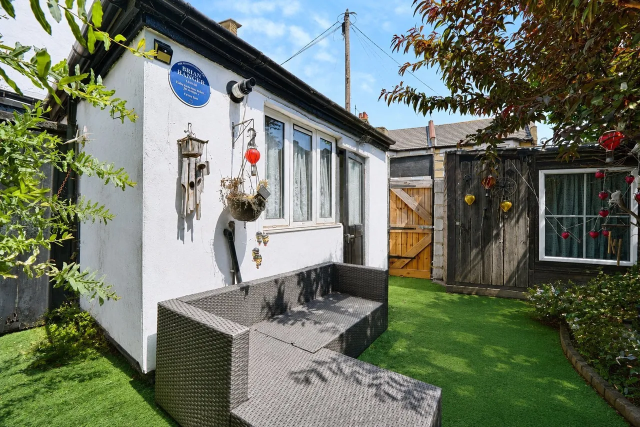 Selby Road, London, E13, photo 21