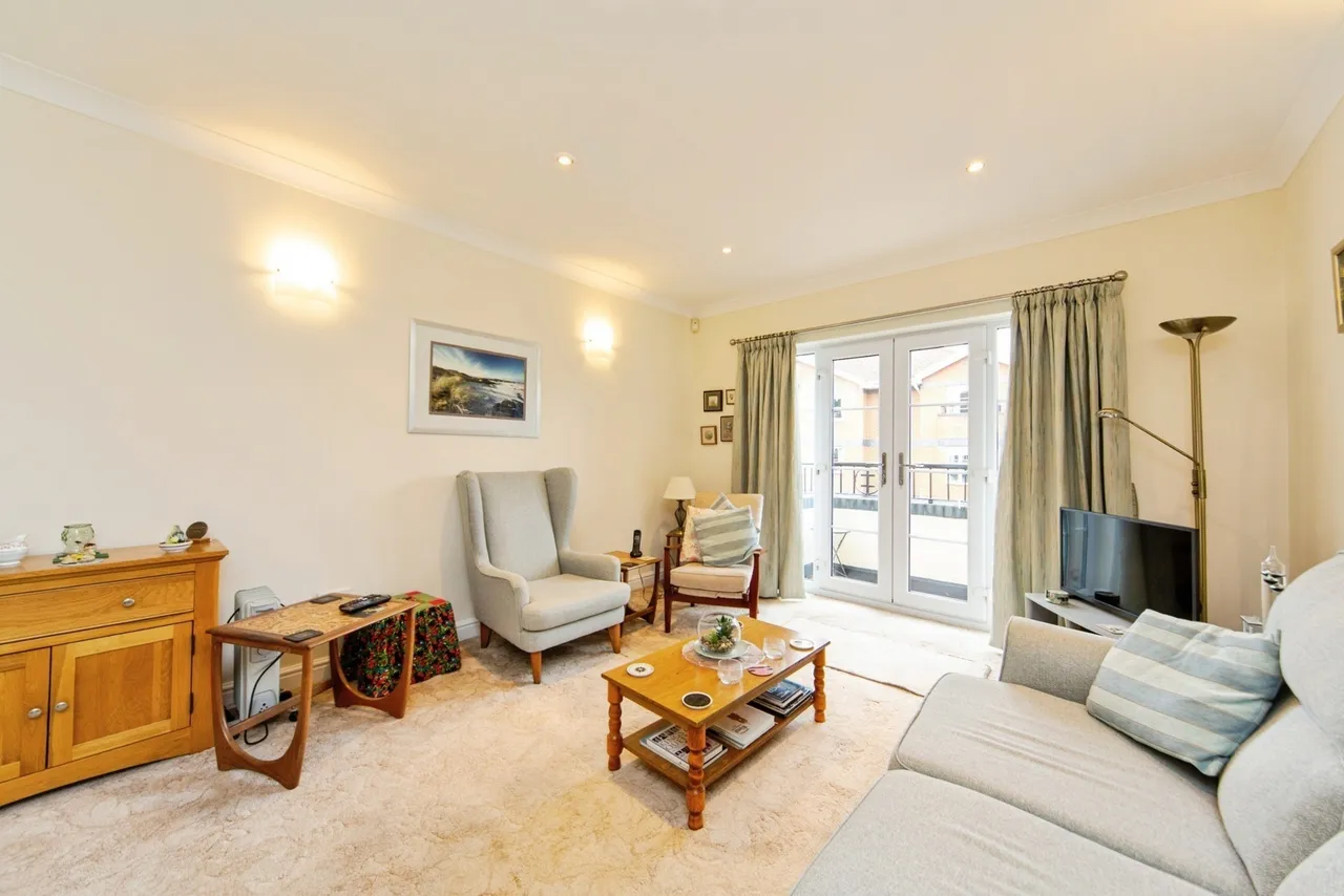 Prenton Lane, Prenton, CH42, photo 4
