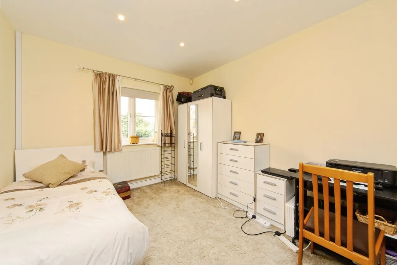 Prenton Lane, Prenton, CH42, photo 8