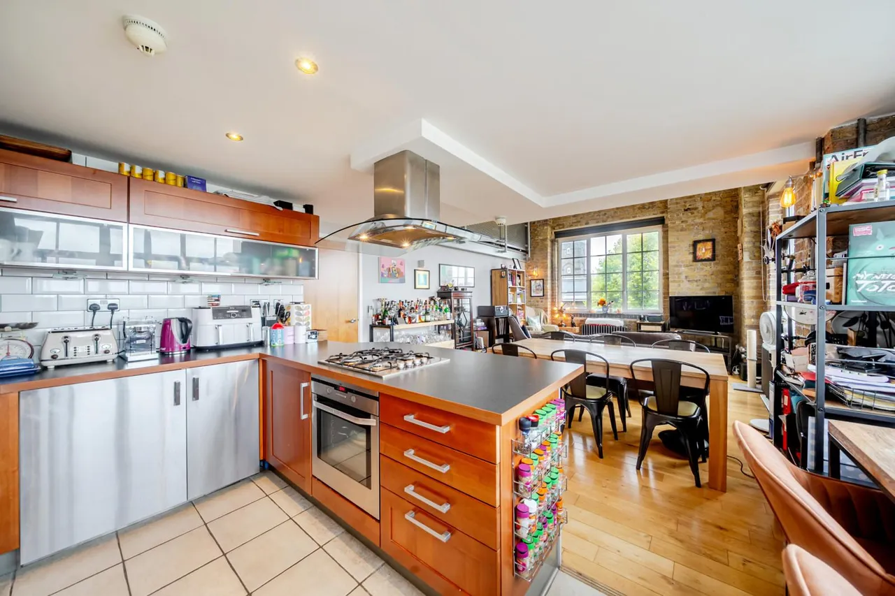 Marlborough Road, SE18, photo 3