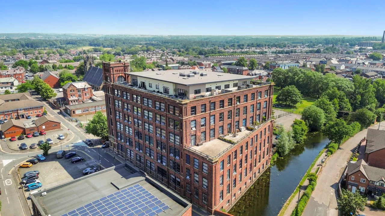 2 bed flat for sale — Apartment 69, Mather House Mather Lane, Leigh, Leigh, WN7 2FS