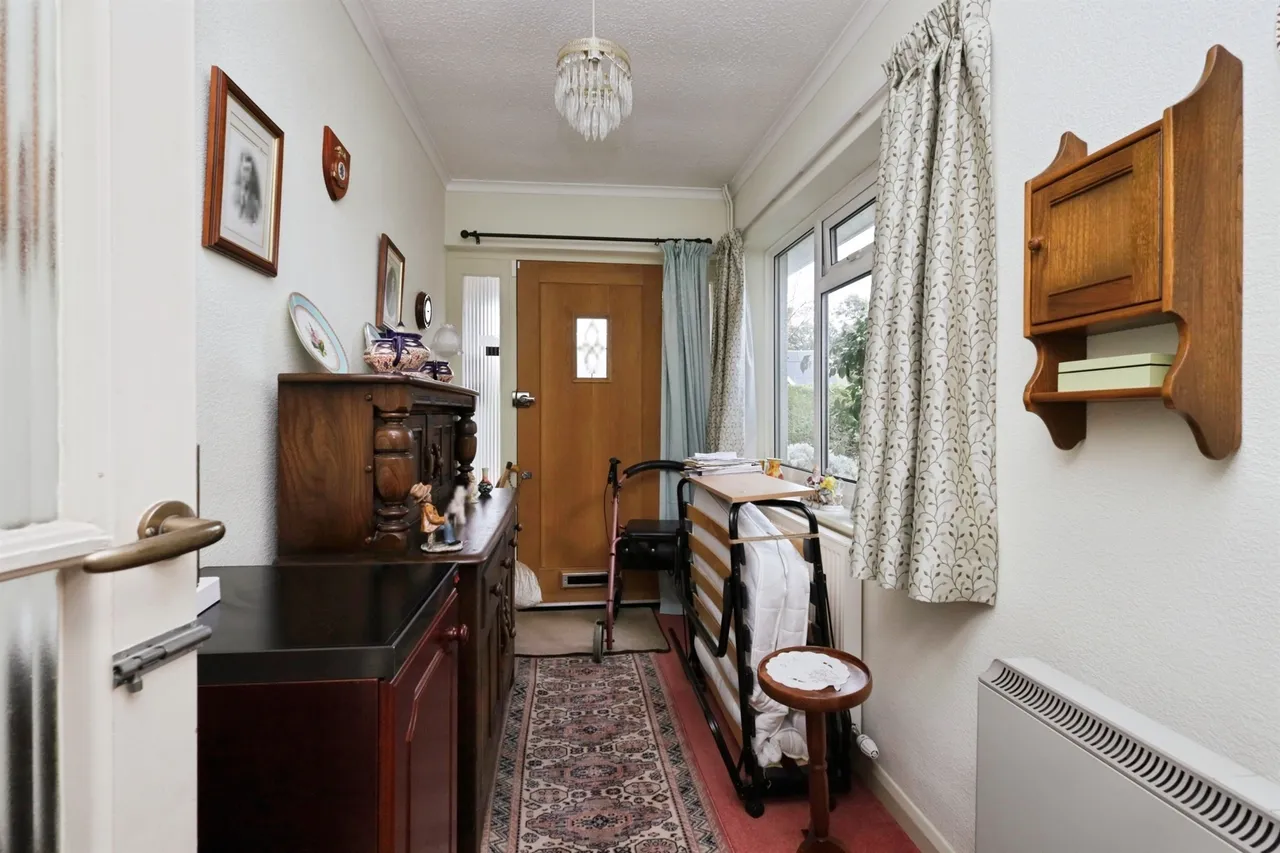 Lodge Avenue, Eastbourne, BN22, photo 13